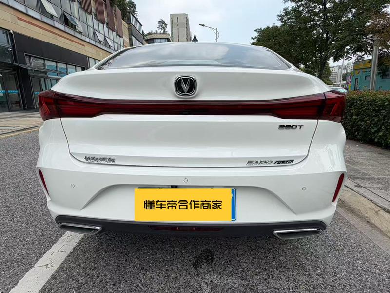 Changan Eado Plus, 2022 — фото 5 из 10