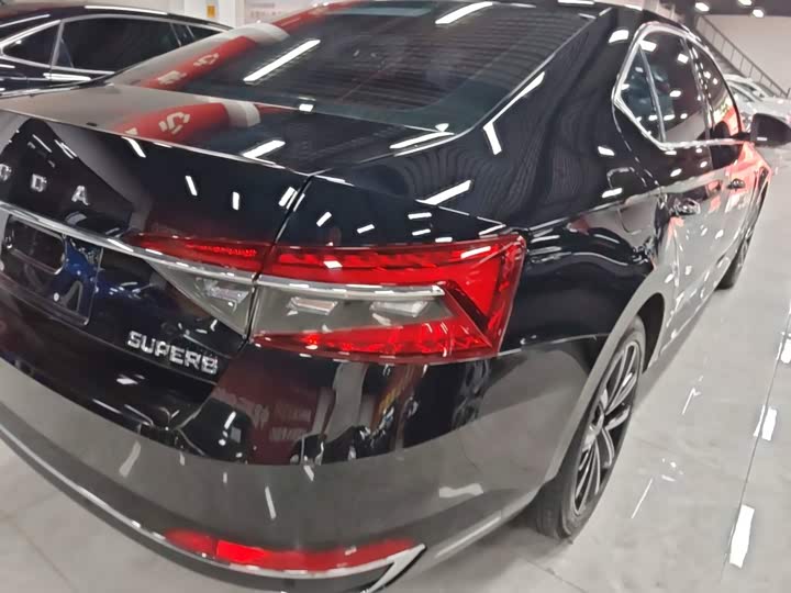 Skoda Superb, 2024 — фото 8 из 9