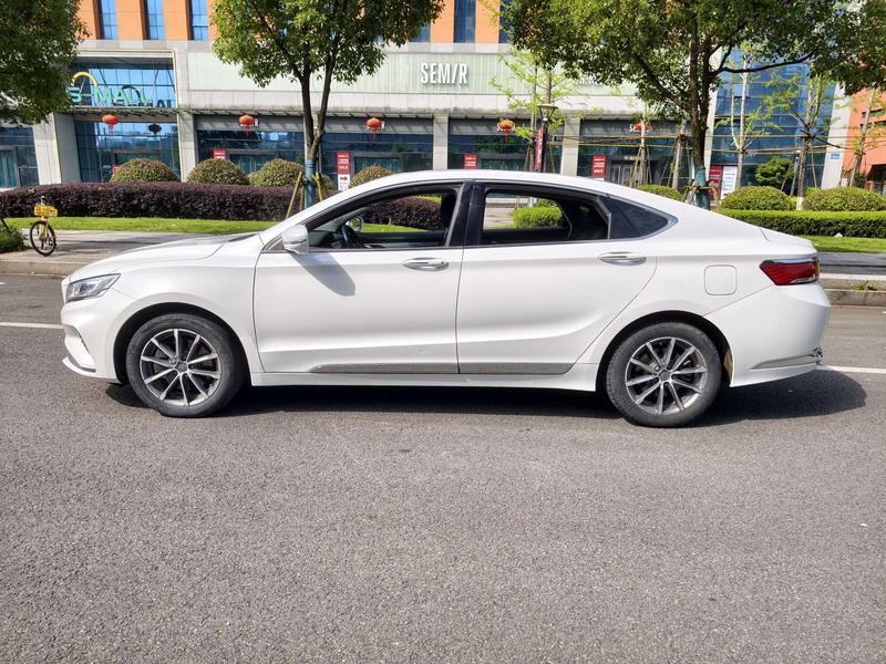 Geely Emgrand GT, 2022 — фото 4 из 12