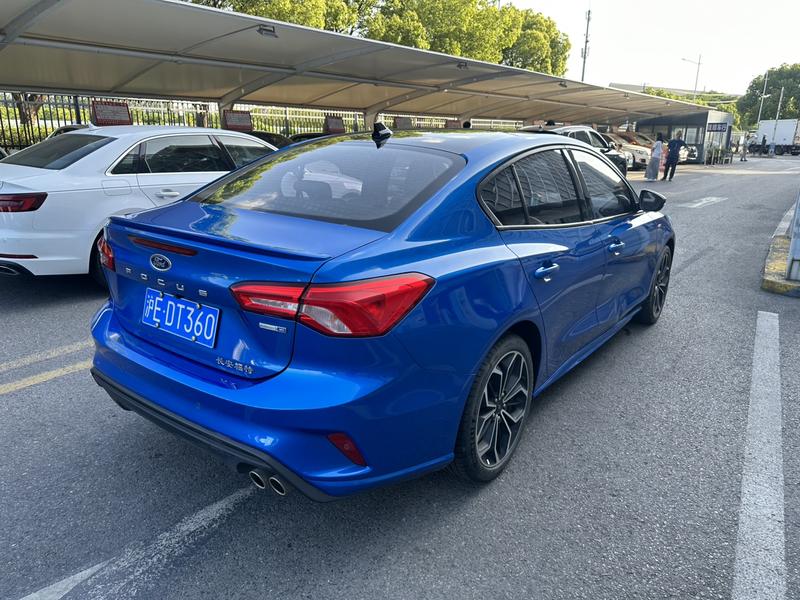 Ford Focus, 2021 — фото 5 из 12