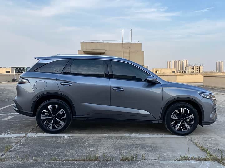 BYD Sea Lion 05 DM-i Hybrid, 2025 — фото 4 из 9