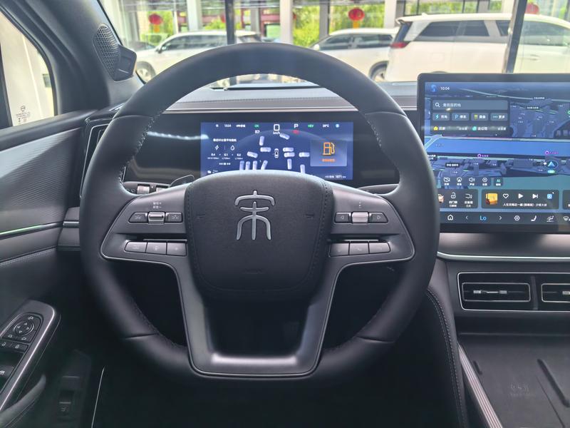 BYD Song L DM-i Hybrid, 2026 — фото 8 из 11