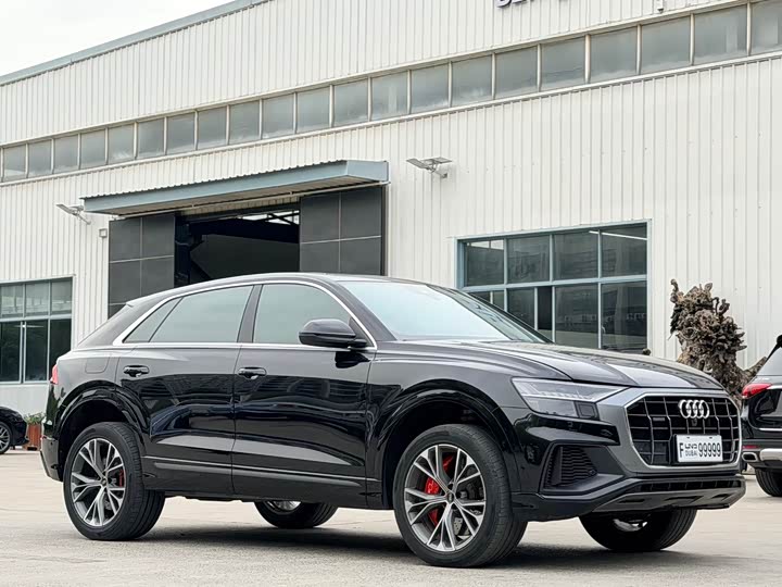 Audi Q8, 2022 — фото 5 из 9