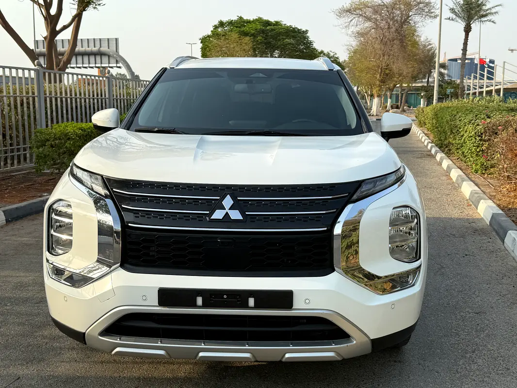 Mitsubishi Outlander, 2024