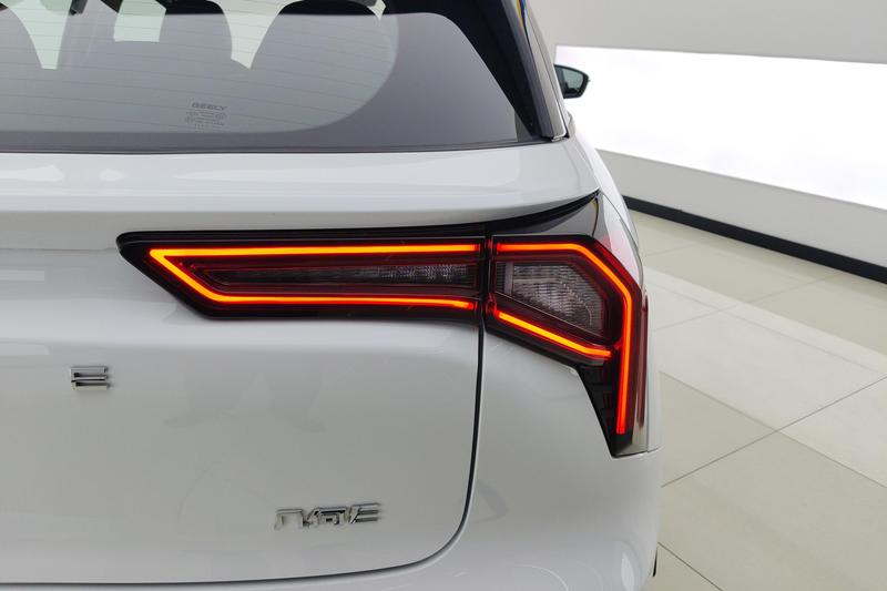 Geely Geometry E Firefly, 2023 — фото 5 из 12