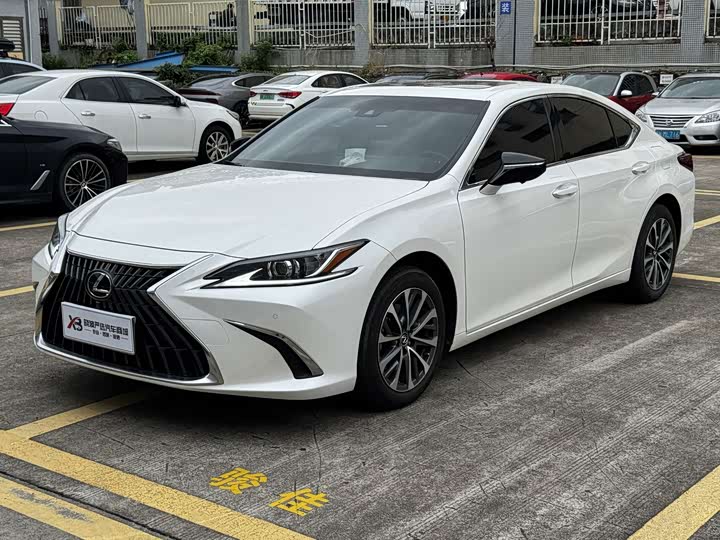 Lexus ES, 2024 — купить в Оренбурге под ключ