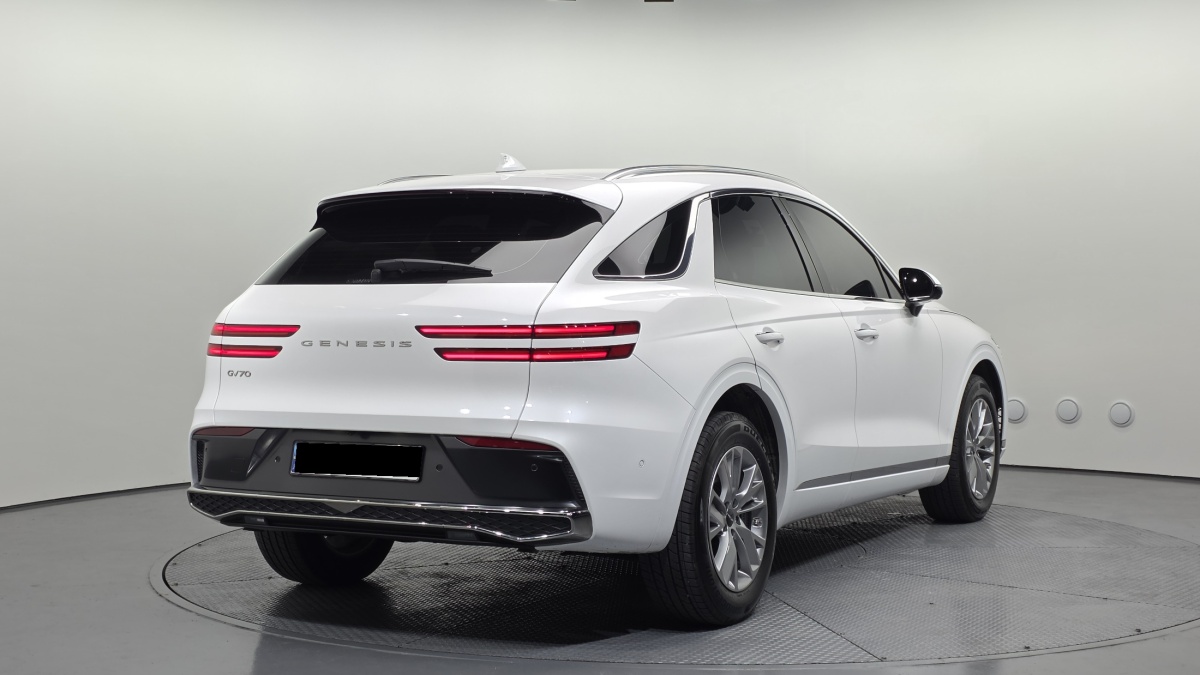 Genesis GV70, 2024 — фото 2 из 12
