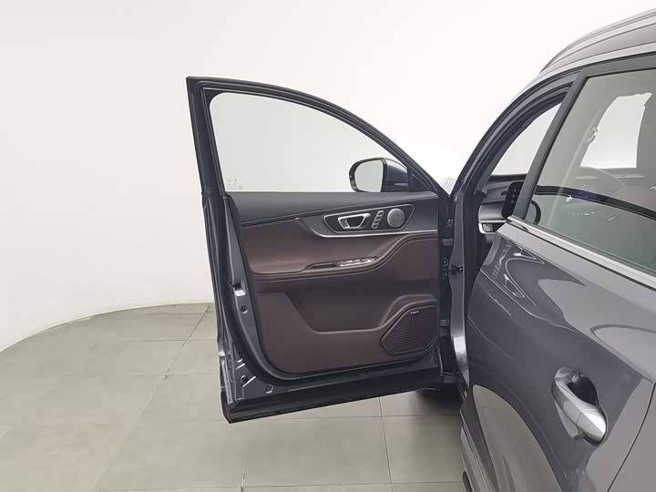 Chery Tiggo 8 Pro, 2024 — фото 8 из 9