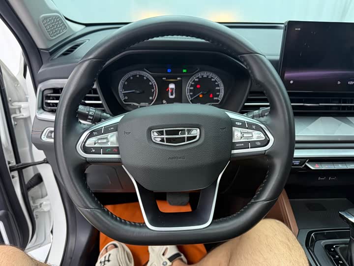 Geely Vision X6, 2022 — фото 7 из 9