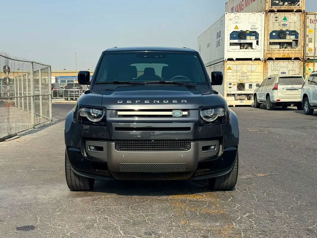 Land Rover Defender, 2026