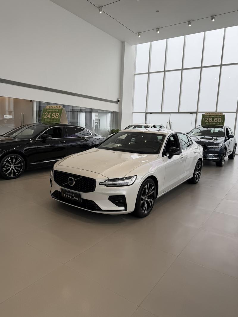 Volvo S60, 2024 — купить в Курске под ключ