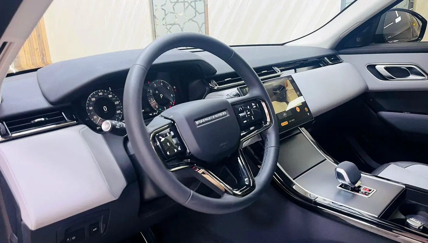 Land Rover Range Rover Velar, 2025 — фото 8 из 10