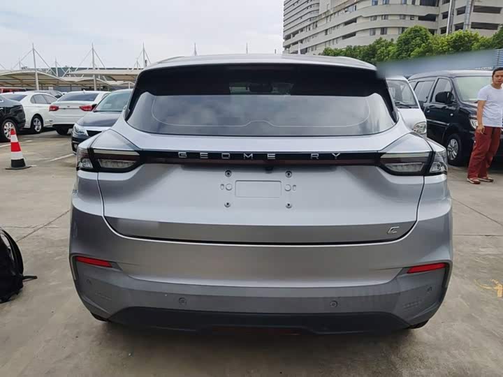 Geely Geometry C, 2022 — фото 6 из 9