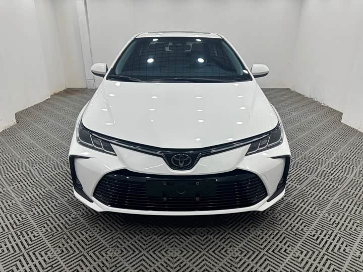 Toyota Corolla, 2021 — фото 2 из 9