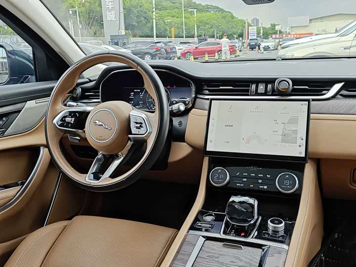 Jaguar XF L, 2022 — фото 7 из 9