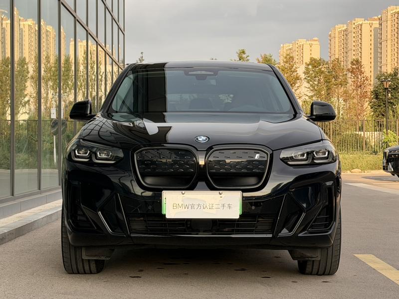 BMW iX3, 2025 — фото 2 из 12