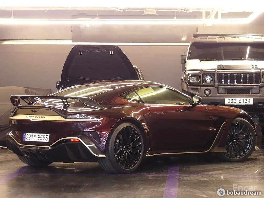 Aston Martin Vantage, 2022 — фото 3 из 12