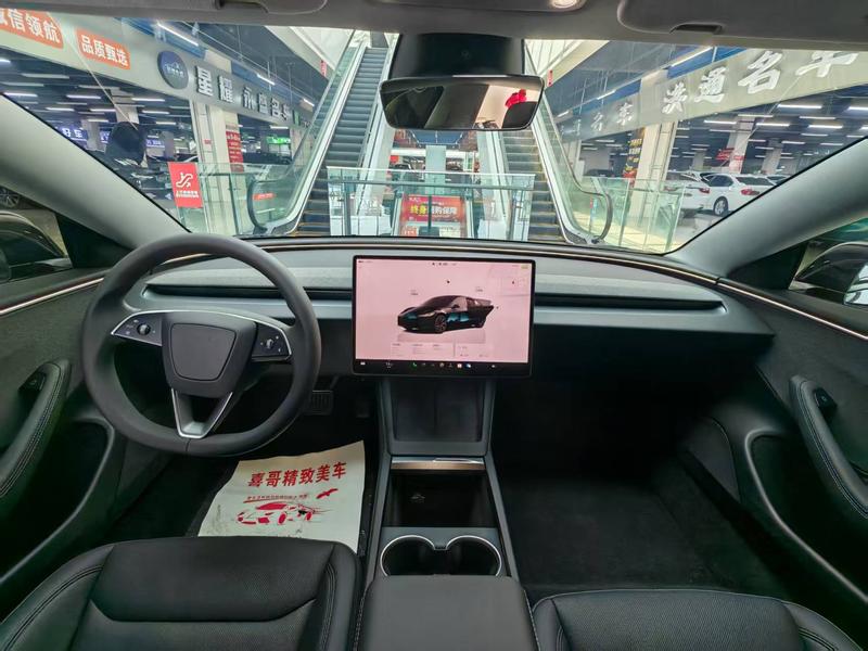Tesla Model 3, 2026 — фото 8 из 12