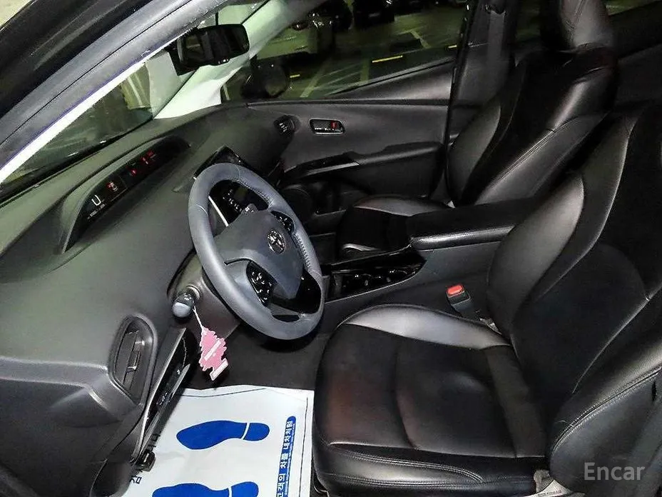 Toyota Prius, 2021 — фото 6 из 12