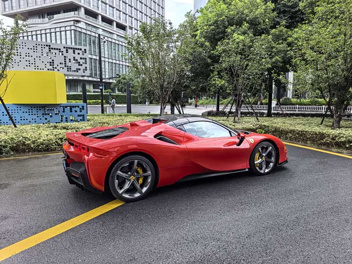 Ferrari SF90, 2023 — фото 5 из 9