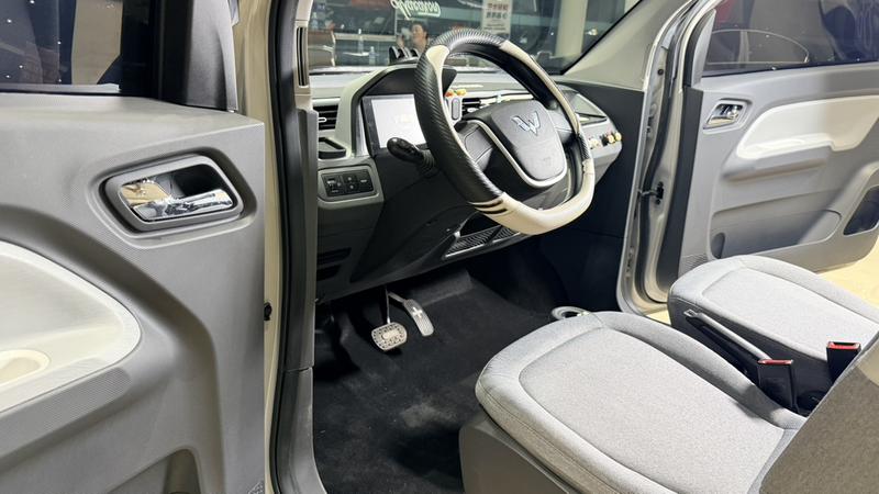 Wuling Mini EV, 2022 — фото 10 из 12