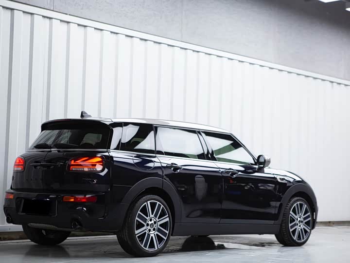 Mini Clubman, 2023 — фото 4 из 9