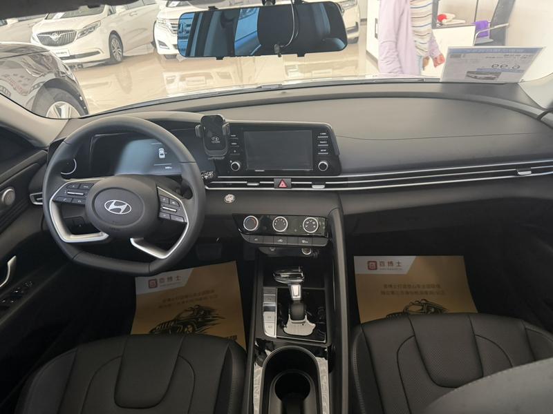 Hyundai Elantra N line, 2025 — фото 6 из 9