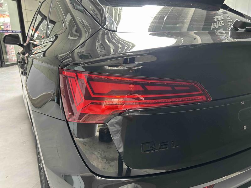 Audi Q5L Sportback, 2024 — фото 6 из 12