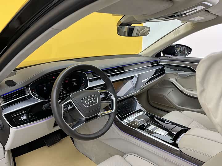 Audi A8, 2023 — фото 3 из 9