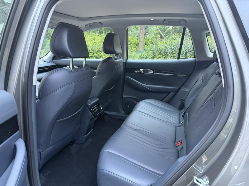 Geely Galaxy E5, 2025 — фото 8 из 10