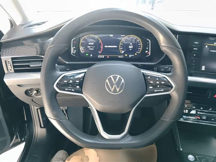Volkswagen Passat, 2023 — фото 7 из 9