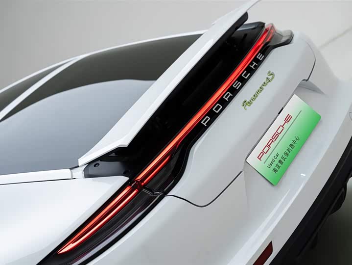 Porsche Panamera Hybrid, 2021 — фото 8 из 9