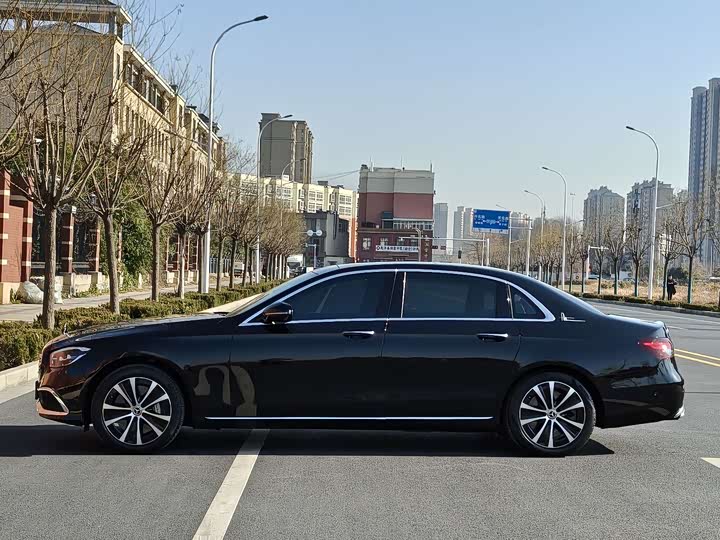 Mercedes-Benz E-Class Hybrid, 2022 — фото 7 из 7