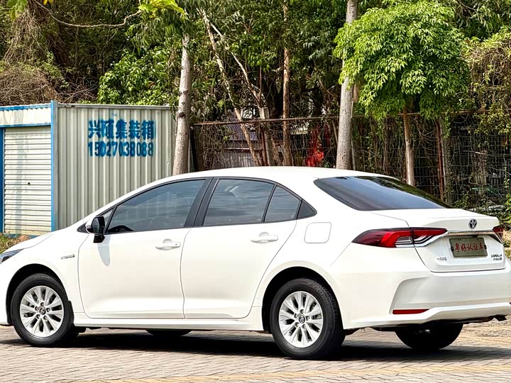 Toyota Corolla, 2022 — фото 5 из 9