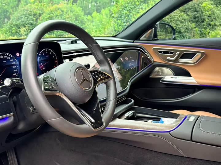 Mercedes-Benz E-Class, 2024 — фото 3 из 9
