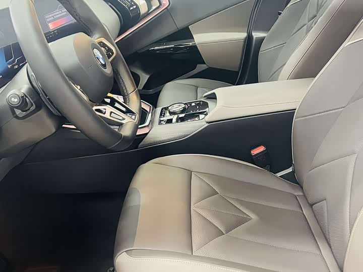 BMW X3, 2025 — фото 9 из 9