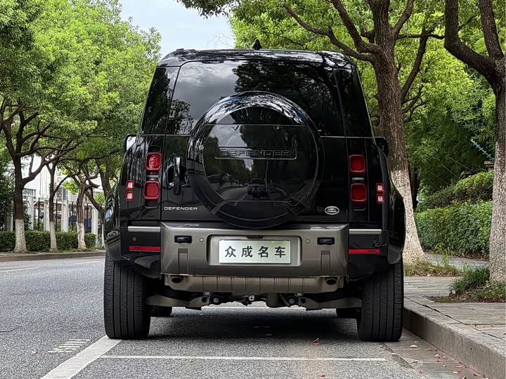 Land Rover Defender, 2025 — фото 5 из 9