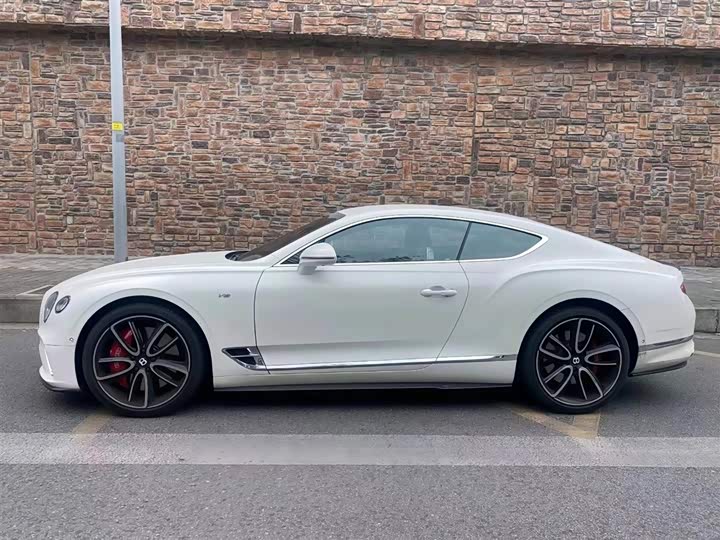 Bentley Continental GT, 2022 — фото 3 из 9