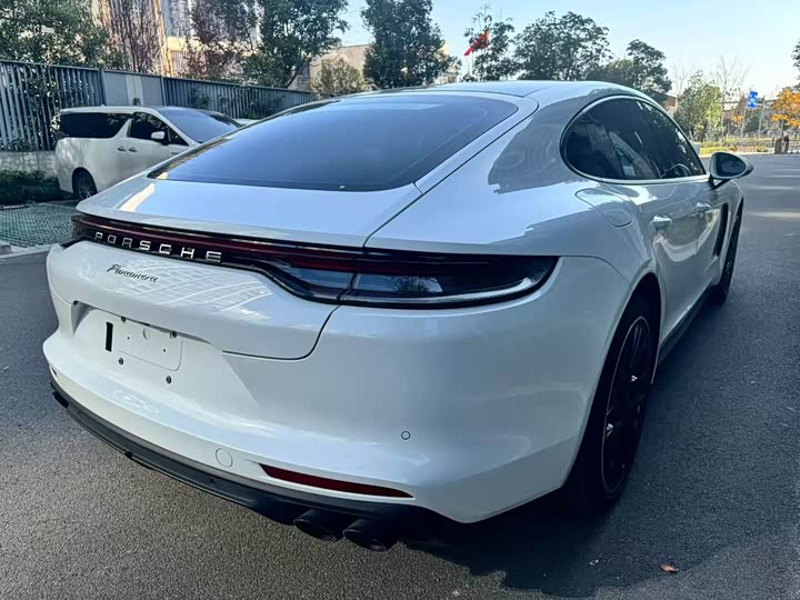 Porsche Panamera, 2022 — фото 8 из 9