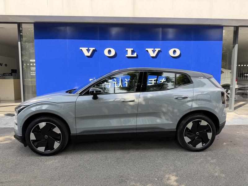 Volvo EX30, 2024 — фото 4 из 12