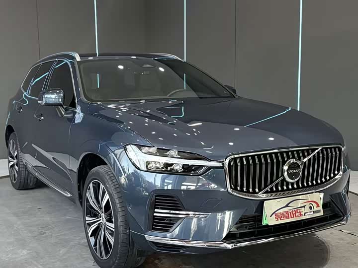 Volvo XC60 Hybrid, 2023 — фото 3 из 9