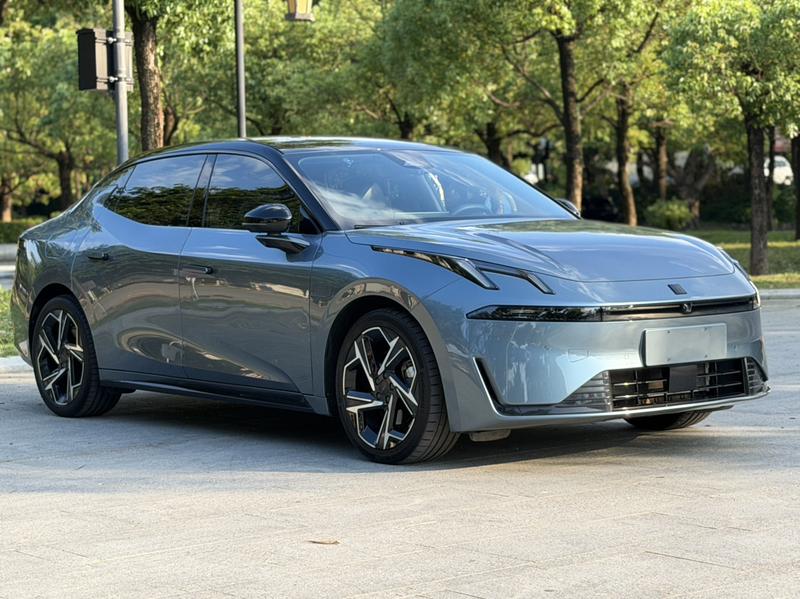 Lynk & Co 07 EM-P Hybrid, 2024 — фото 3 из 12
