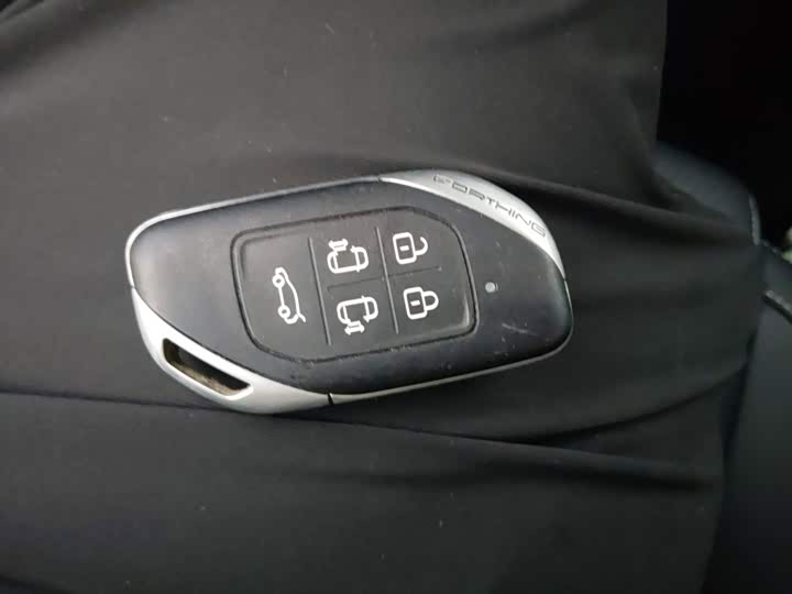 Dongfeng Forthing Xinghai V9, 2025 — фото 9 из 9