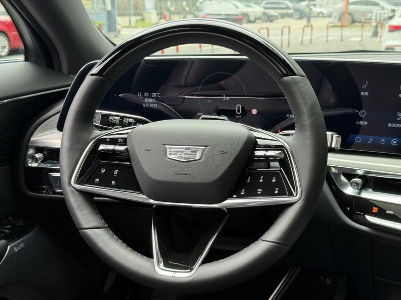 Cadillac Lyriq, 2026 — фото 10 из 12