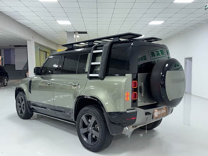 Land Rover Defender, 2022 — фото 7 из 9
