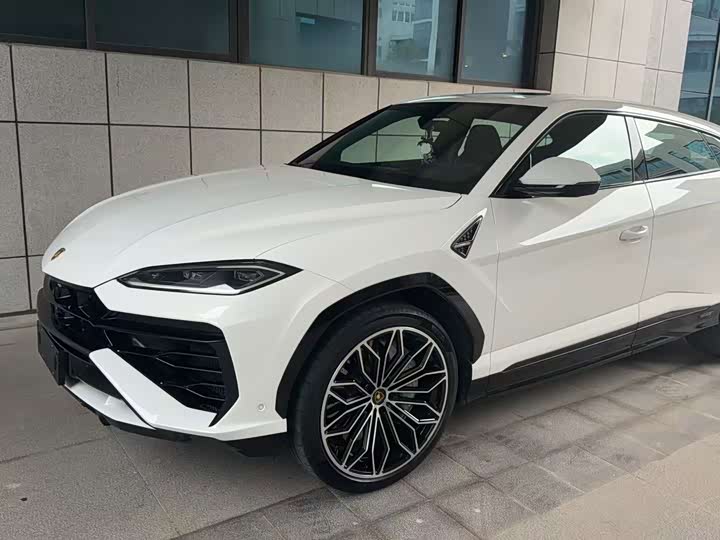 Lamborghini Urus SE, 2026 — фото 2 из 5