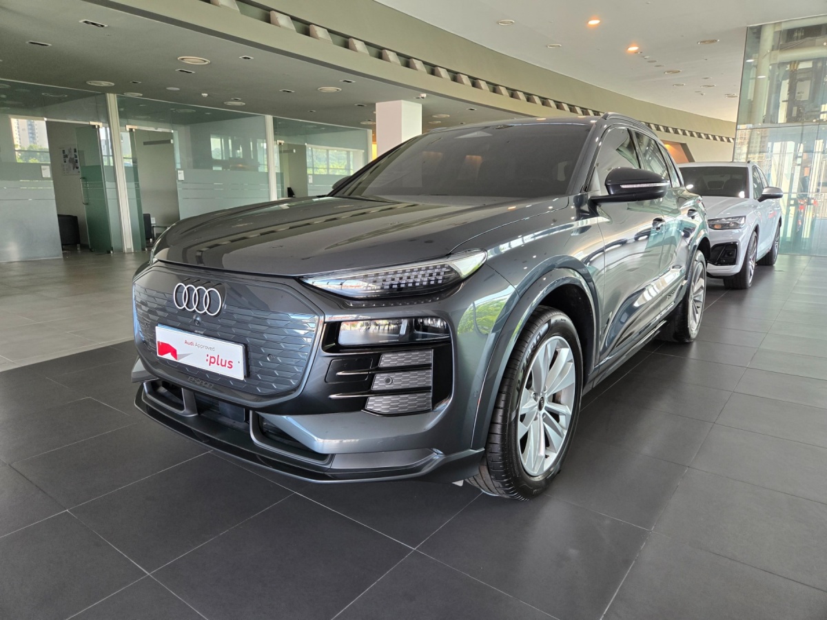 Audi Q6 e-tron, 2025 — фото 5 из 12