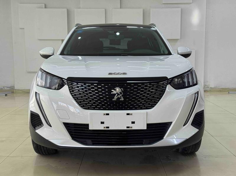 Peugeot 2008, 2022 — фото 2 из 12