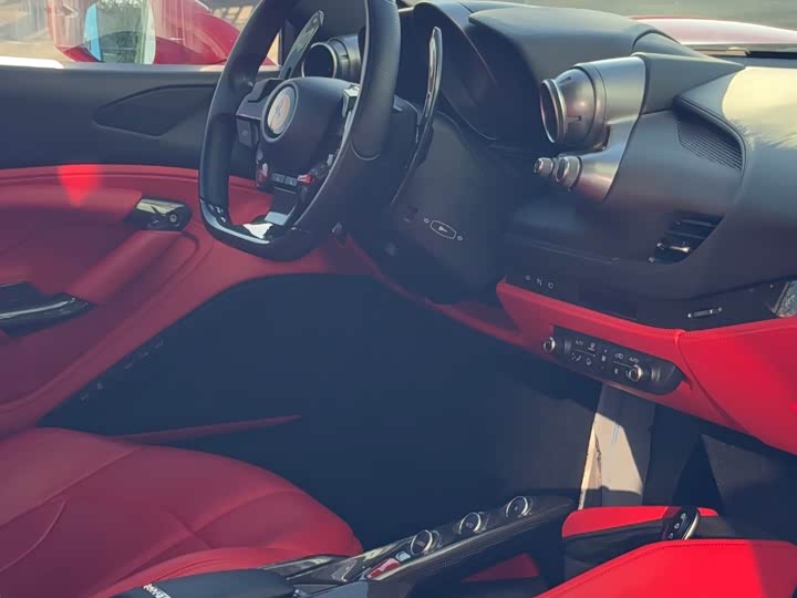 Ferrari F8, 2021 — фото 9 из 9
