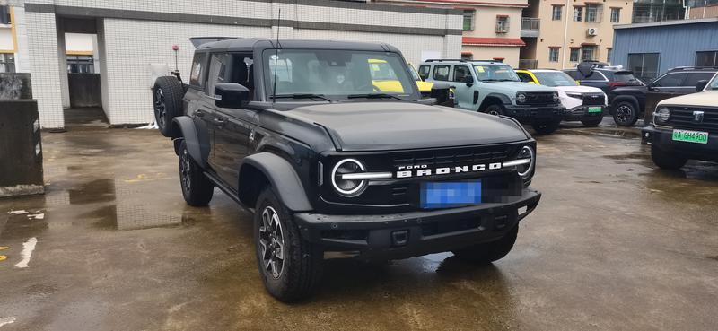 Ford Bronco, 2024 — фото 3 из 9
